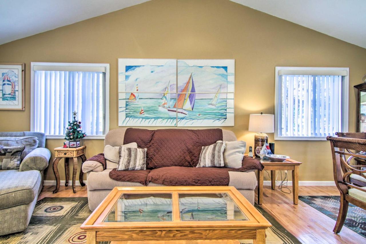 Berlin Home With Patio, 9 Mi To Ocean City Beaches エクステリア 写真